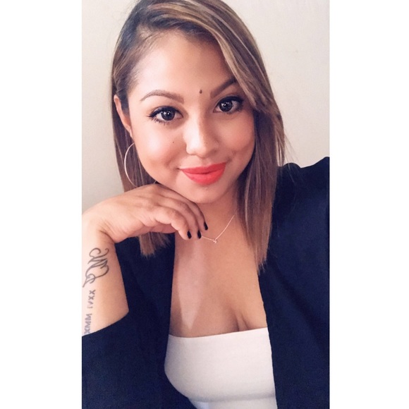Meet the Posher Other - Meet your Posher, Estefany